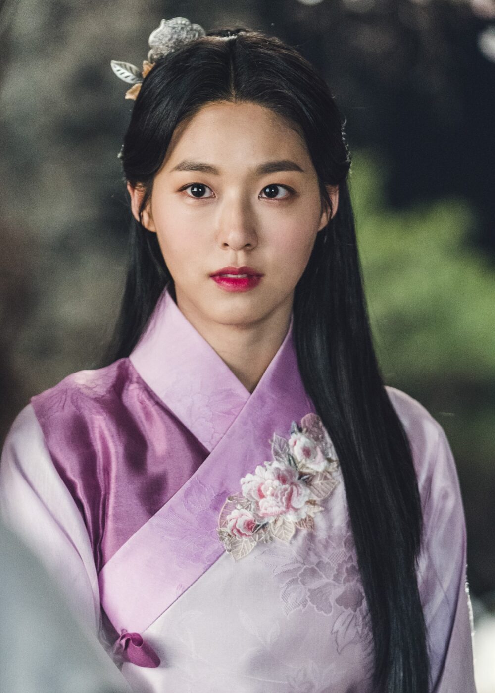韓国ドラマ「私の国」のハン・ヒジェを演じているソリョン