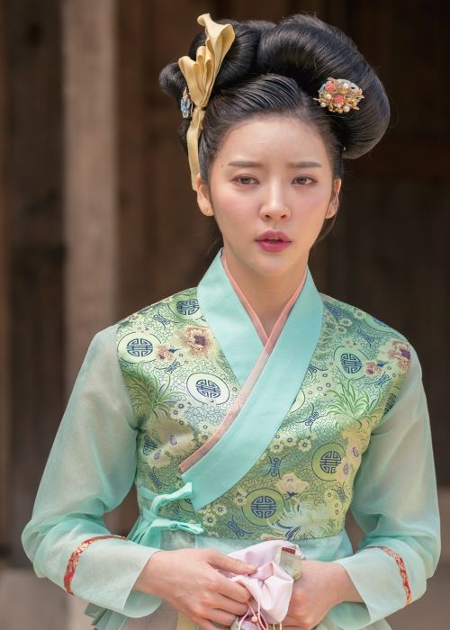 韓国ドラマ「私の国」のファウォルを演じているホン・ジユン