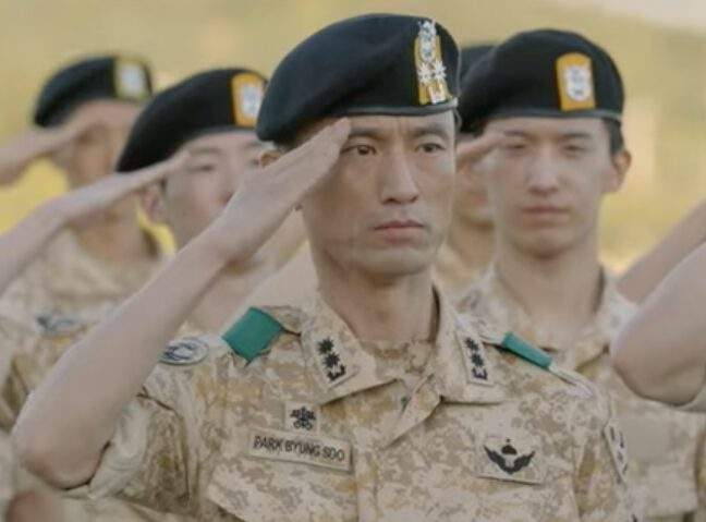 韓国ドラマ「太陽の末裔」のパク・ビョンスを演じるキム・ビョンチョル